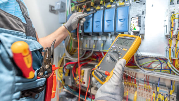 Best Circuit Breaker Repair  in Meadowdale, WA